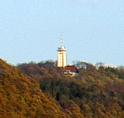 Roberg mit Turm (Wanderheim)